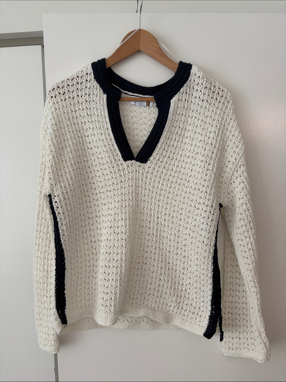 C&C California Ivory Open-Knit V-Neck Sweater with Navy Trim